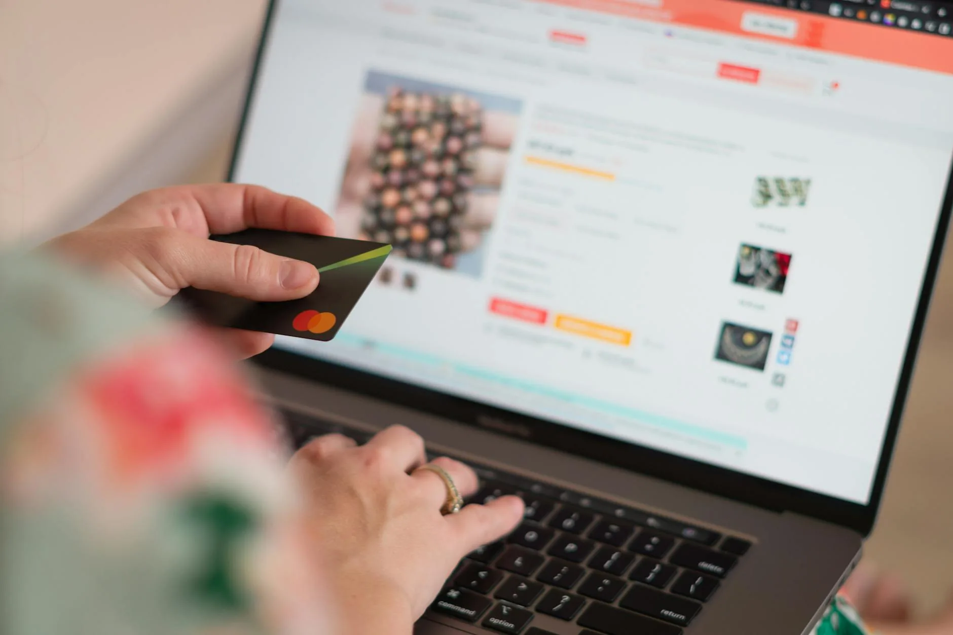 pexels photo 11952301 Cara Jualan Online Di Marketplace