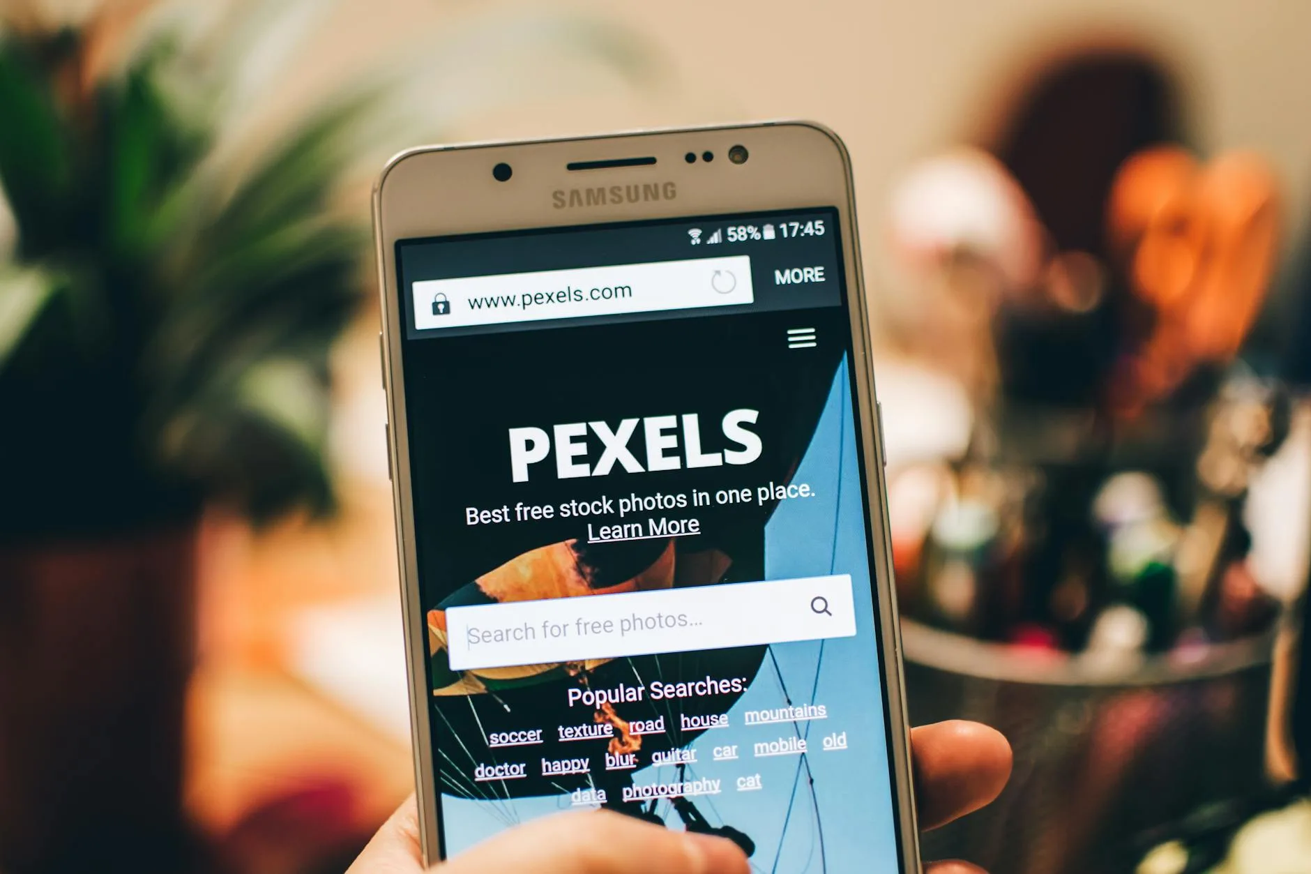 pexels photo 192273 Langkah praktis mengoptimalkan SEO website agar peringkat Google naik dan traffic meningkat