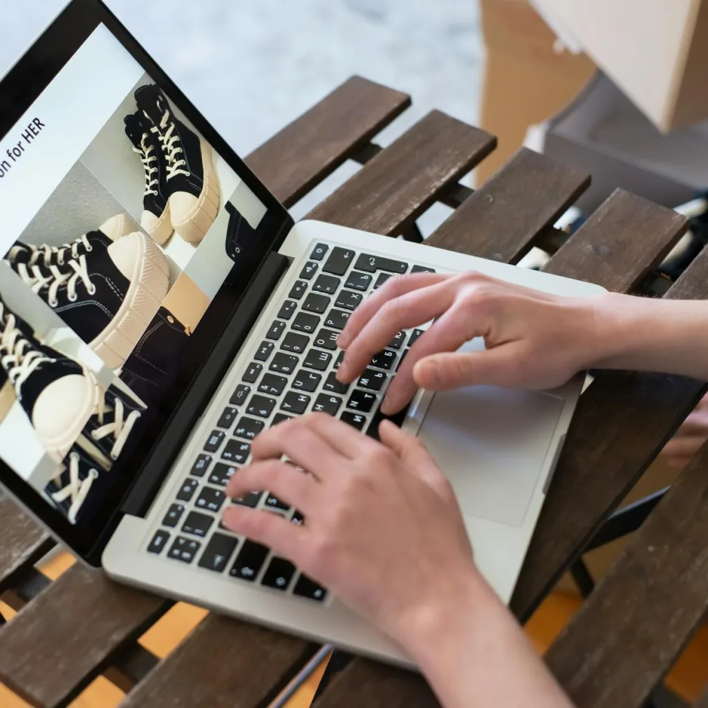 pexels photo 7857496 Rahasia Bisnis Online Untuk Pelajar: 7 Jawaban Praktis